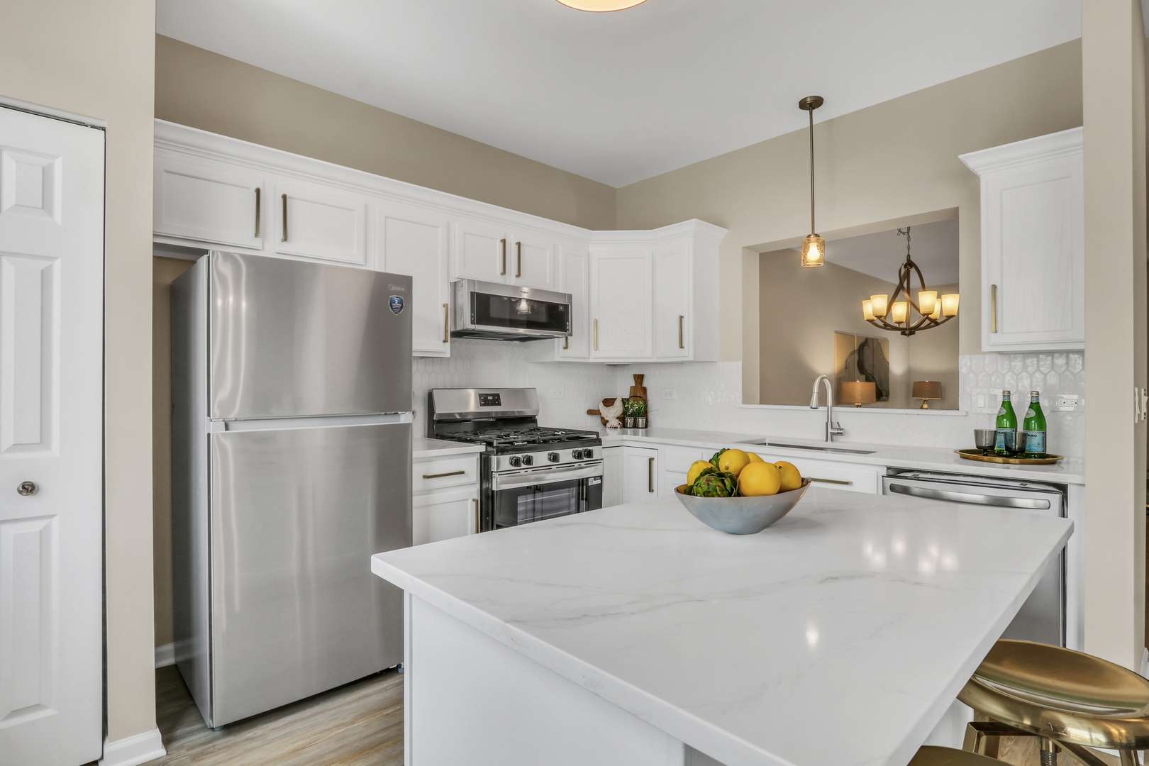 31659 N Tallgrass Court, McHenry, IL 60051