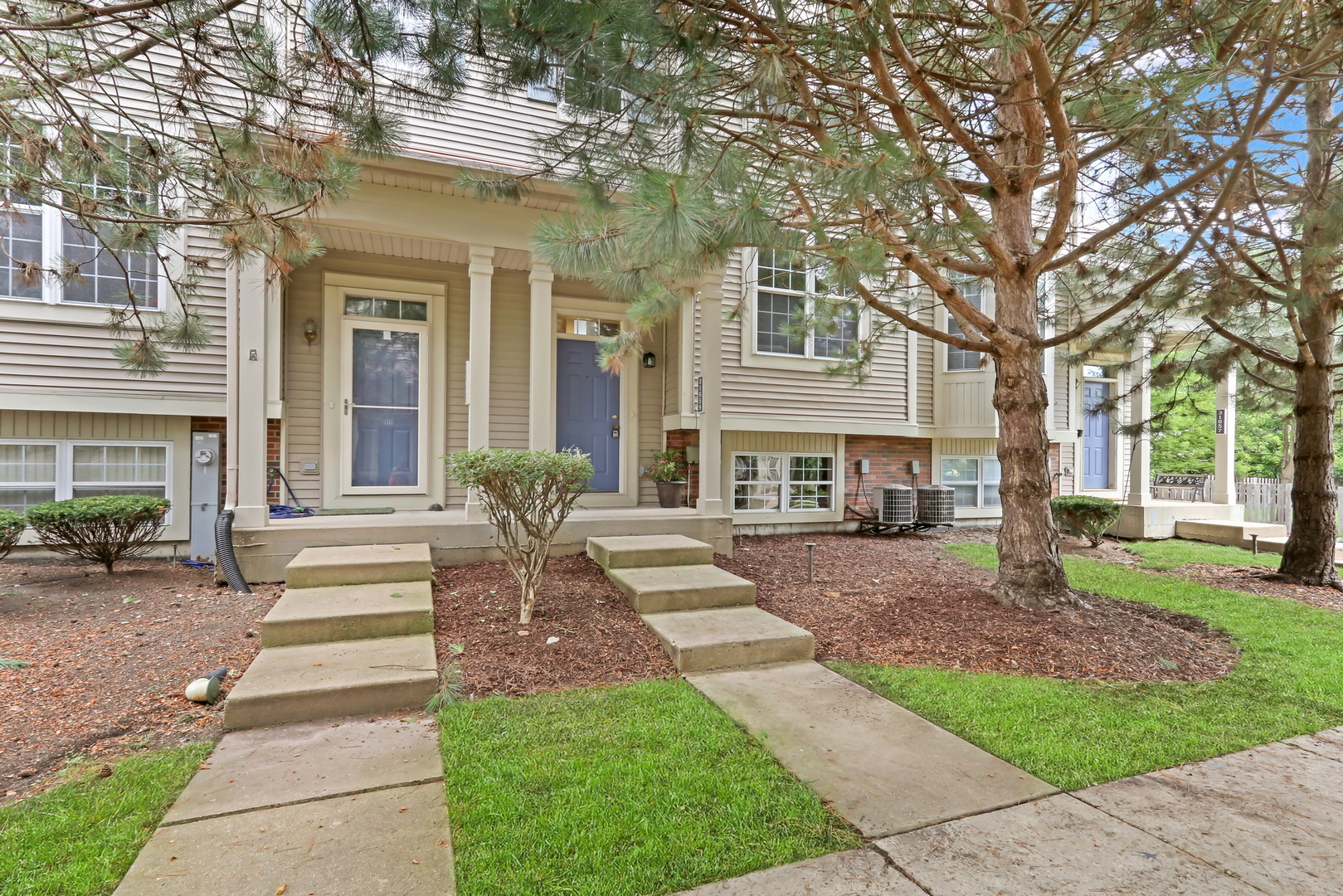 31659 N Tallgrass Court, McHenry, IL 60051