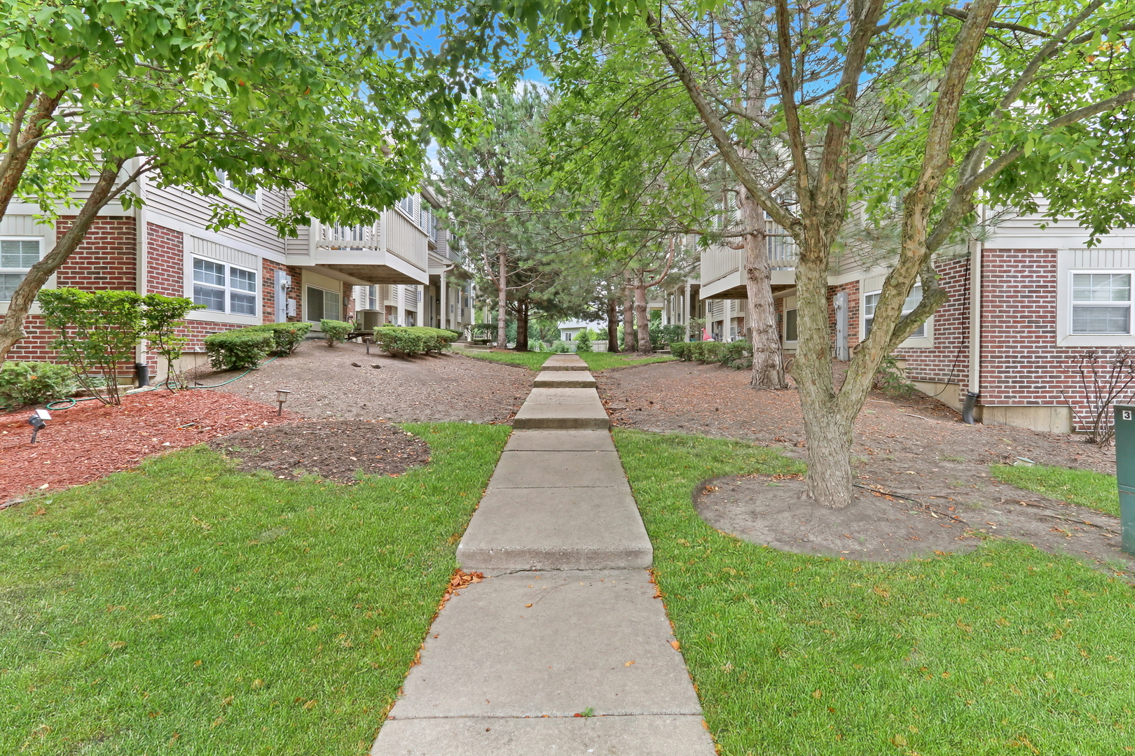 31659 N Tallgrass Court, McHenry, IL 60051