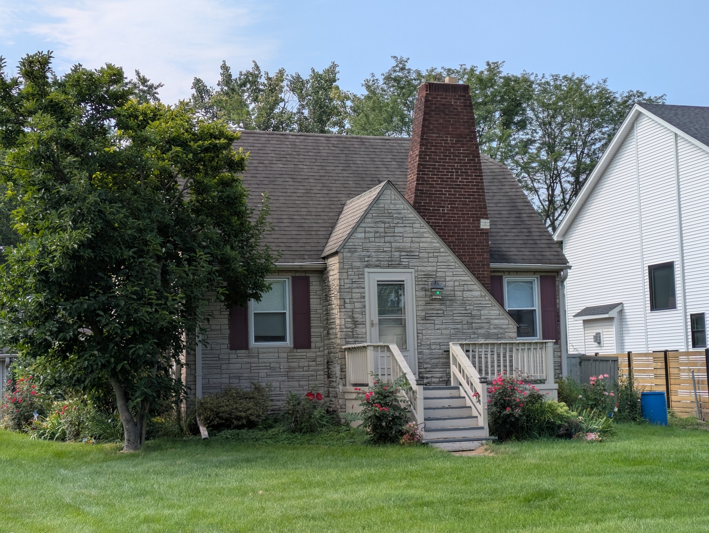 15W201 E Harvard Street, Elmhurst, IL 60126