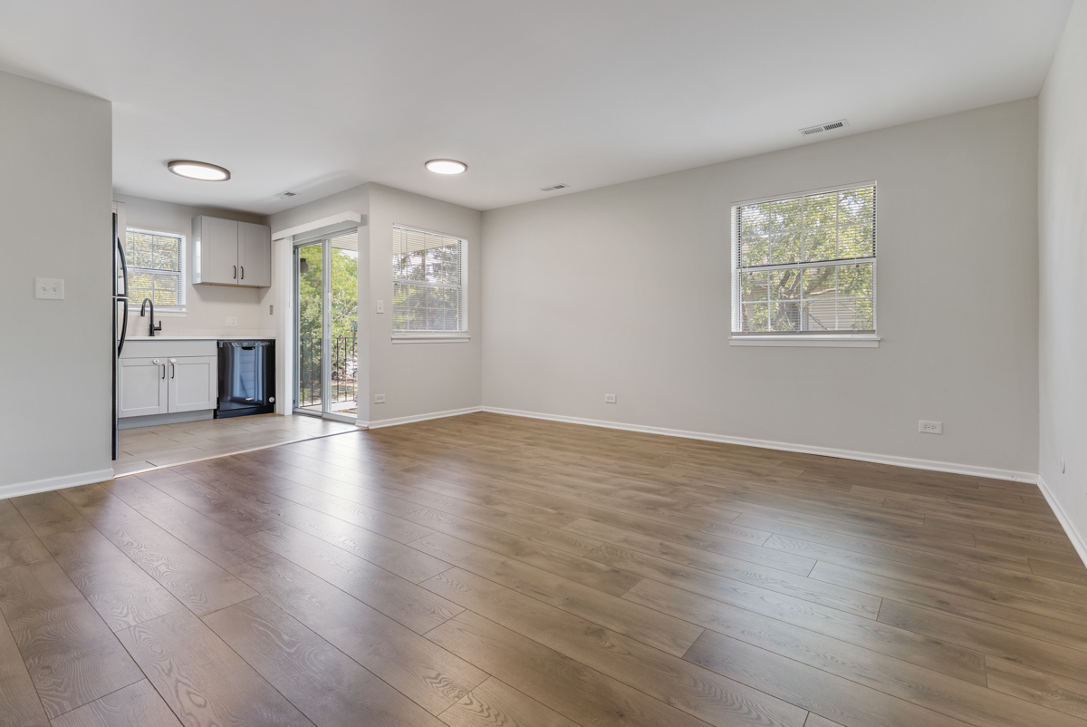 47 GANT Circle #E, Streamwood, IL 60107