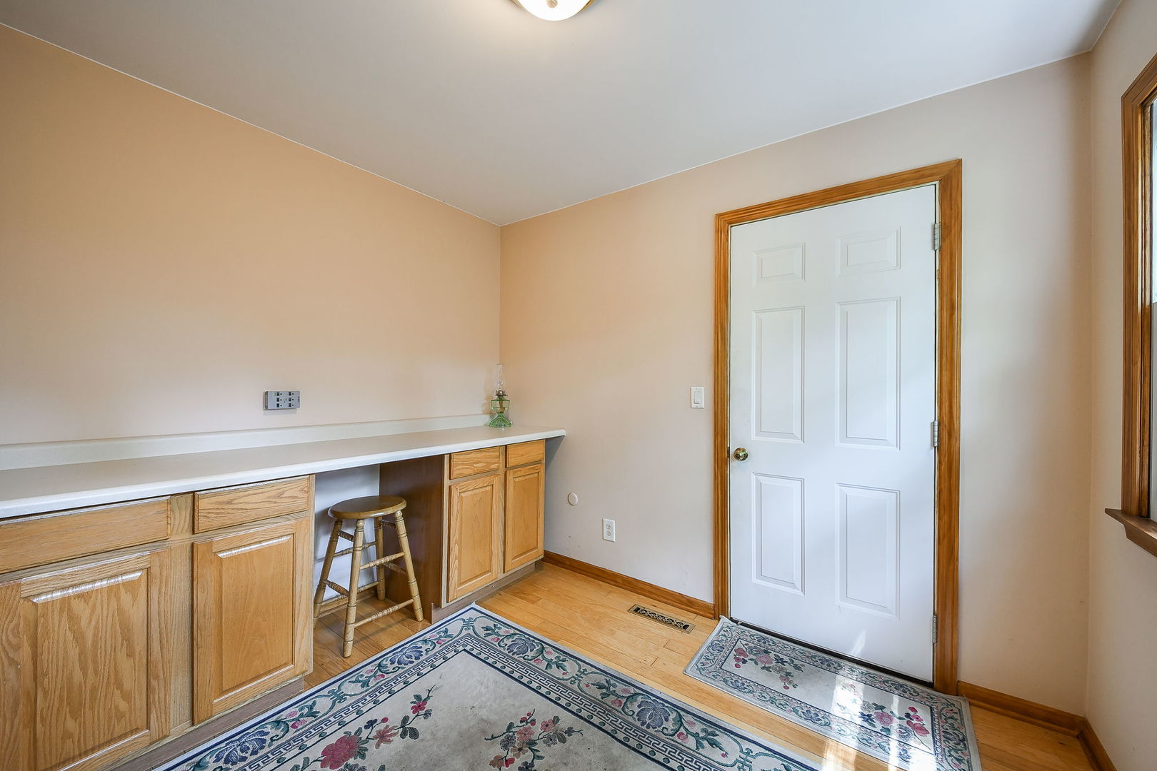 5N634 Lostview Lane, St. Charles, IL 60175