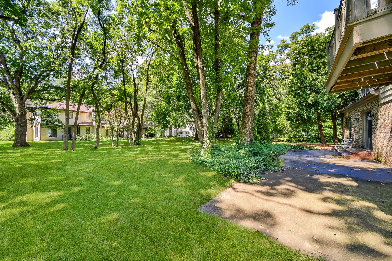 5N634 Lostview Lane, St. Charles, IL 60175