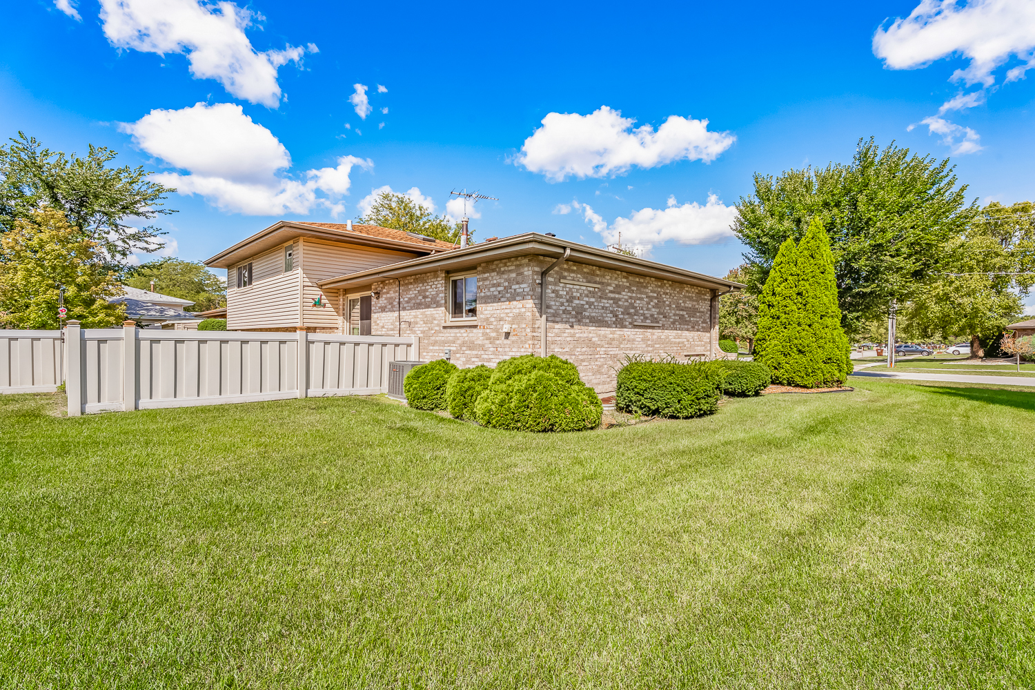 17900 65th Avenue, Tinley Park, IL 60477