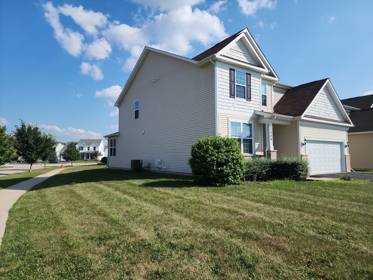 2404 Coastal Sage Court, Naperville, IL 60563