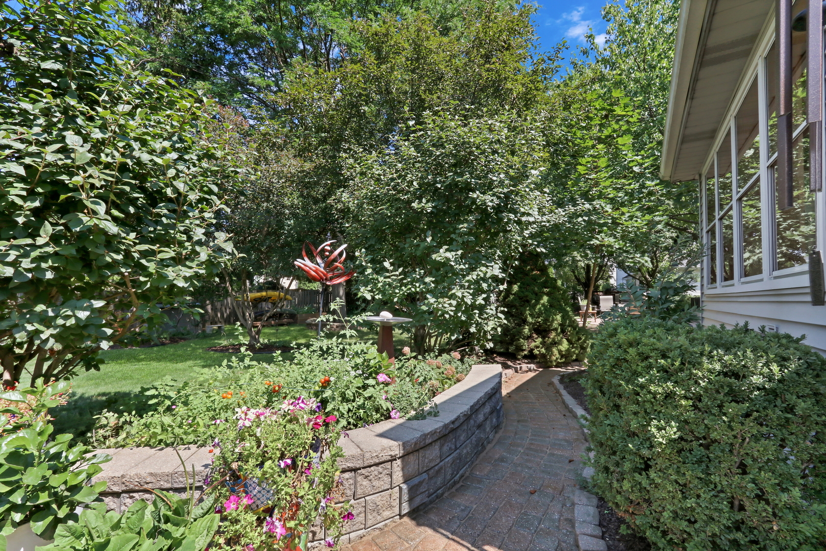 420 Capital Lane, Gurnee, IL 60031