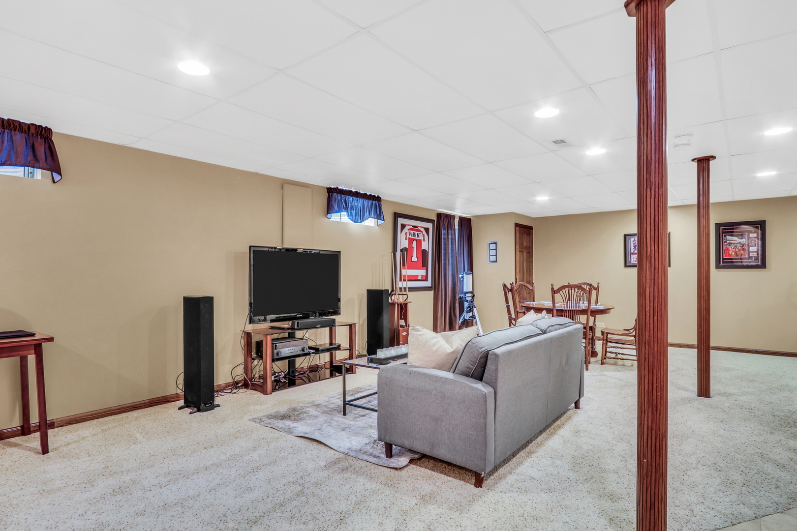 420 Capital Lane, Gurnee, IL 60031