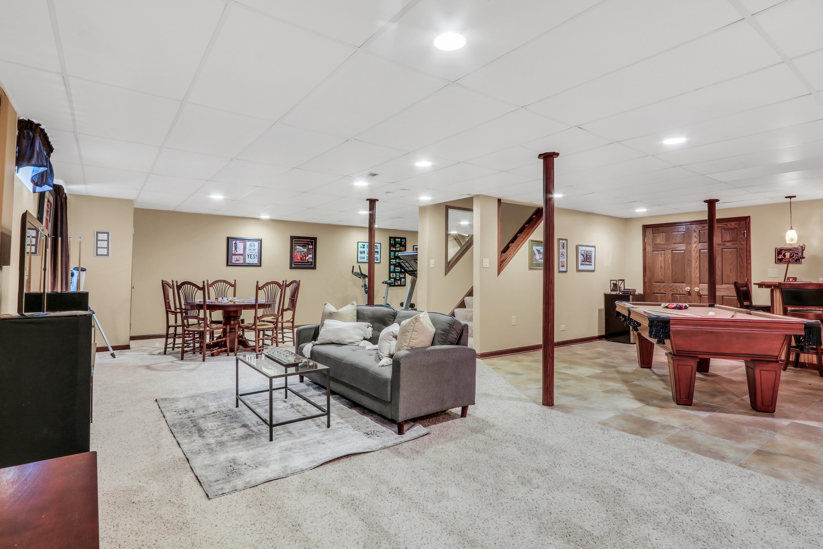 420 Capital Lane, Gurnee, IL 60031