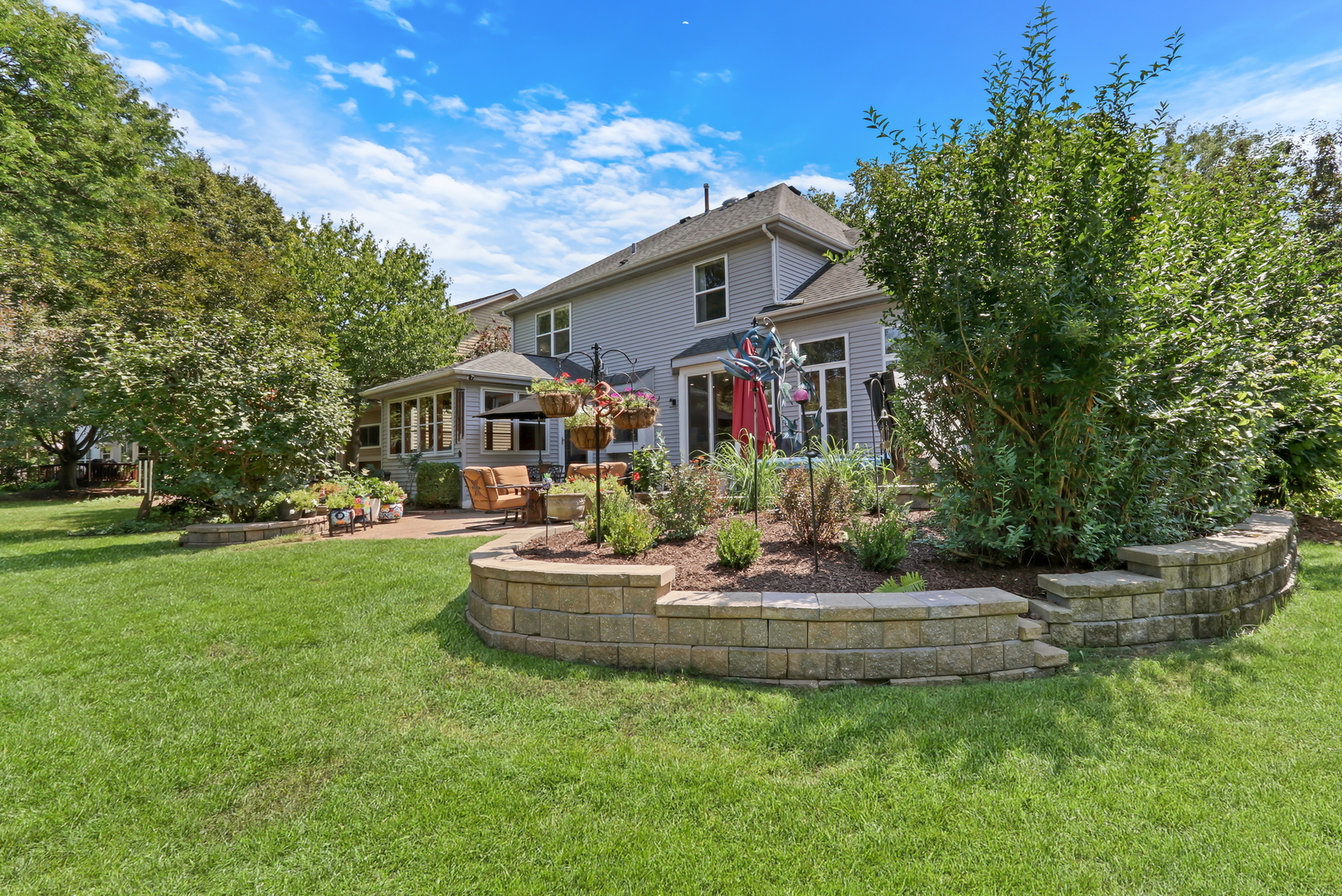 420 Capital Lane, Gurnee, IL 60031