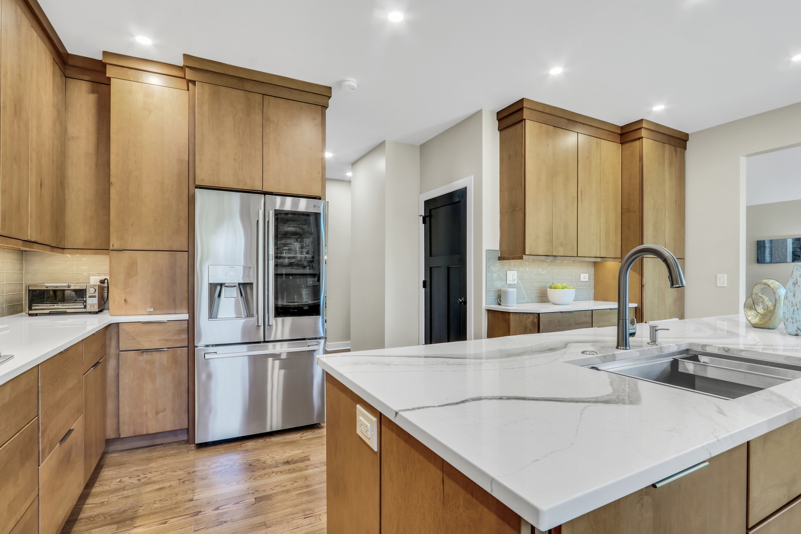 420 Capital Lane, Gurnee, IL 60031