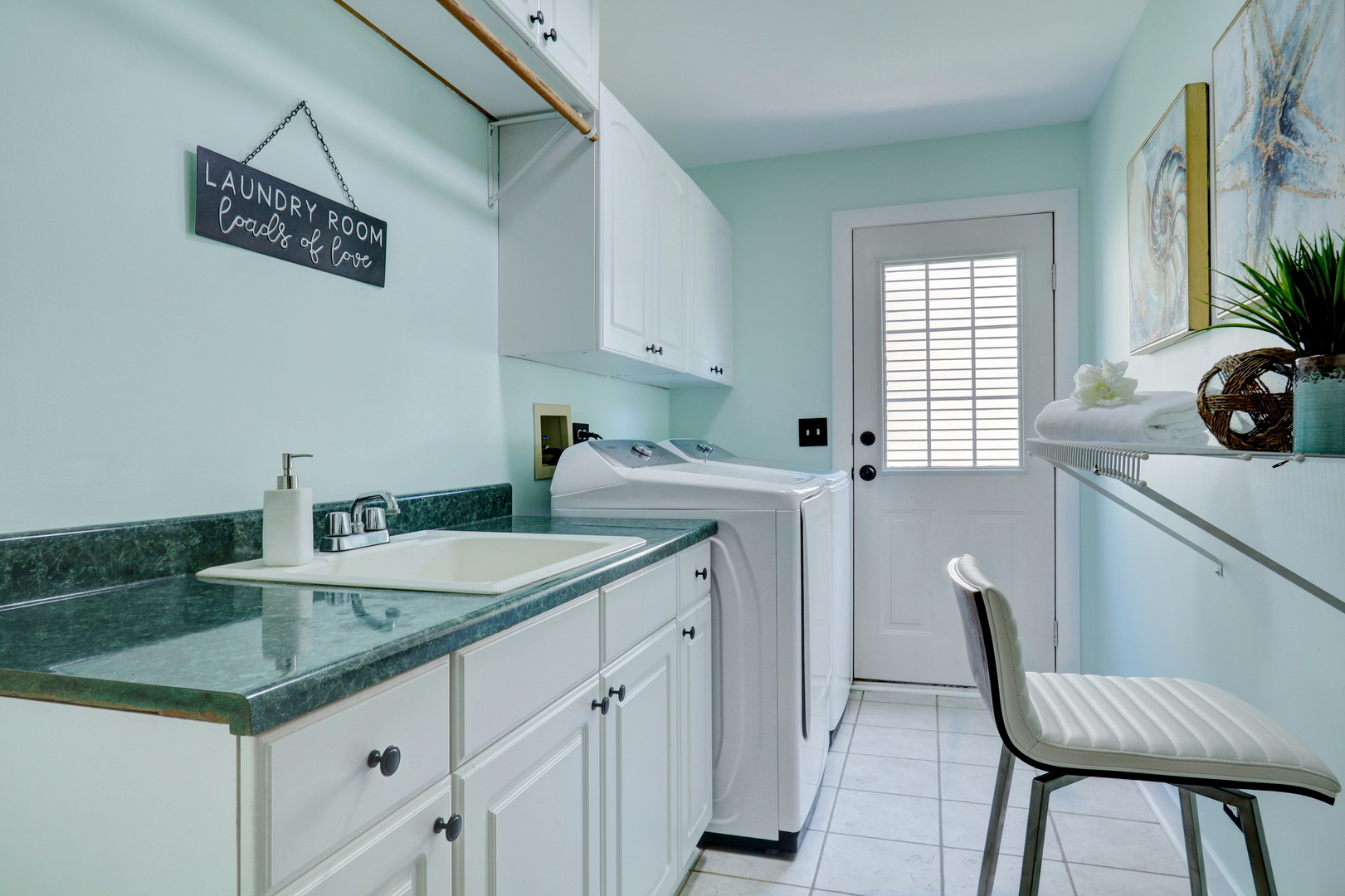 420 Capital Lane, Gurnee, IL 60031