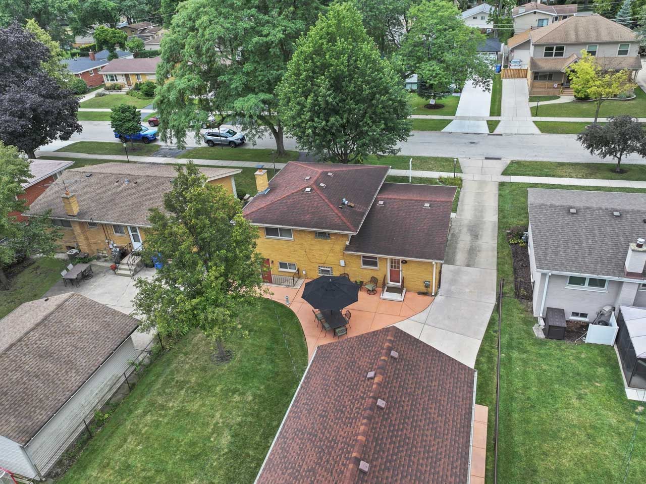 709 N Eastwood Avenue, Mount Prospect, IL 60056
