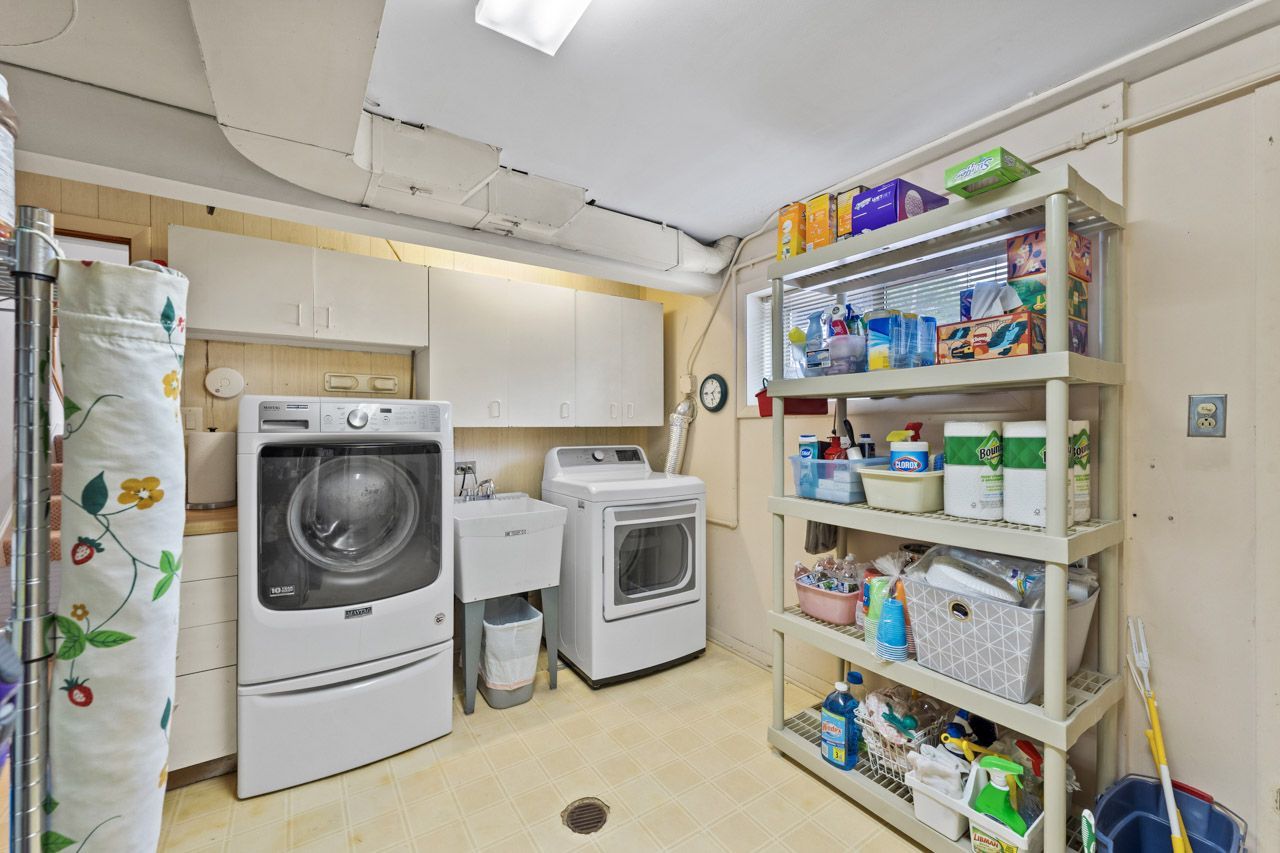 709 N Eastwood Avenue, Mount Prospect, IL 60056