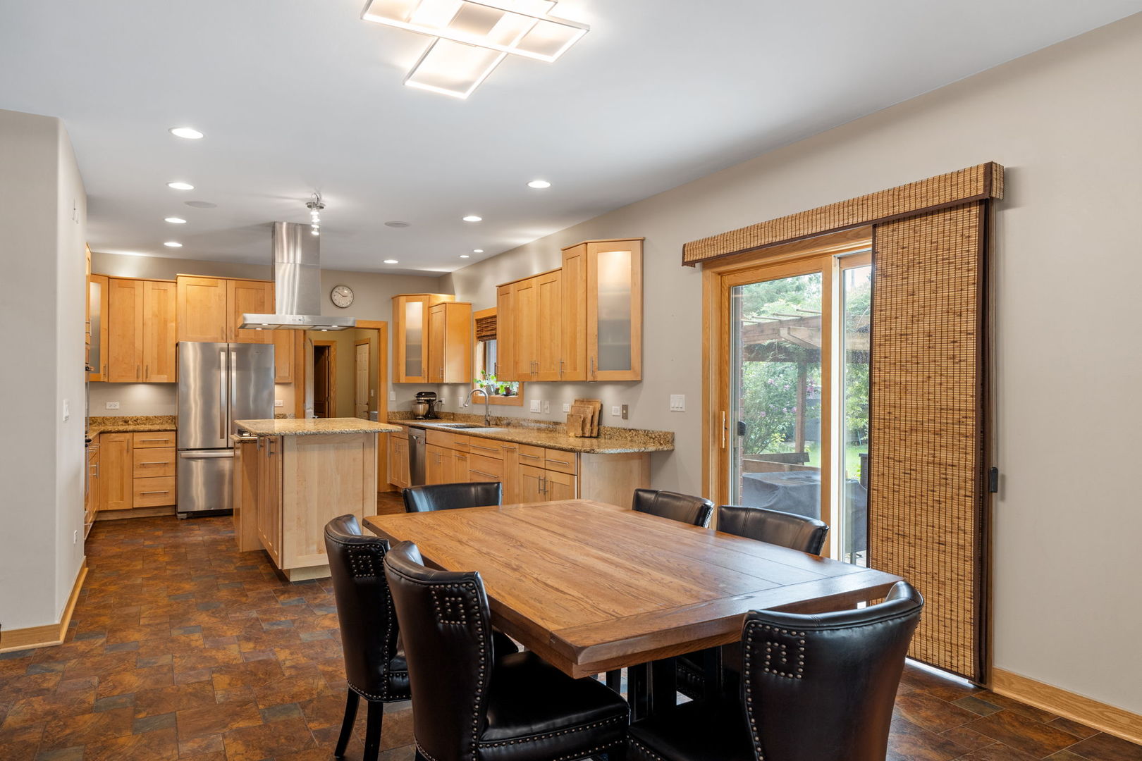 5546 Laurel Avenue, La Grange Highlands, IL 60525