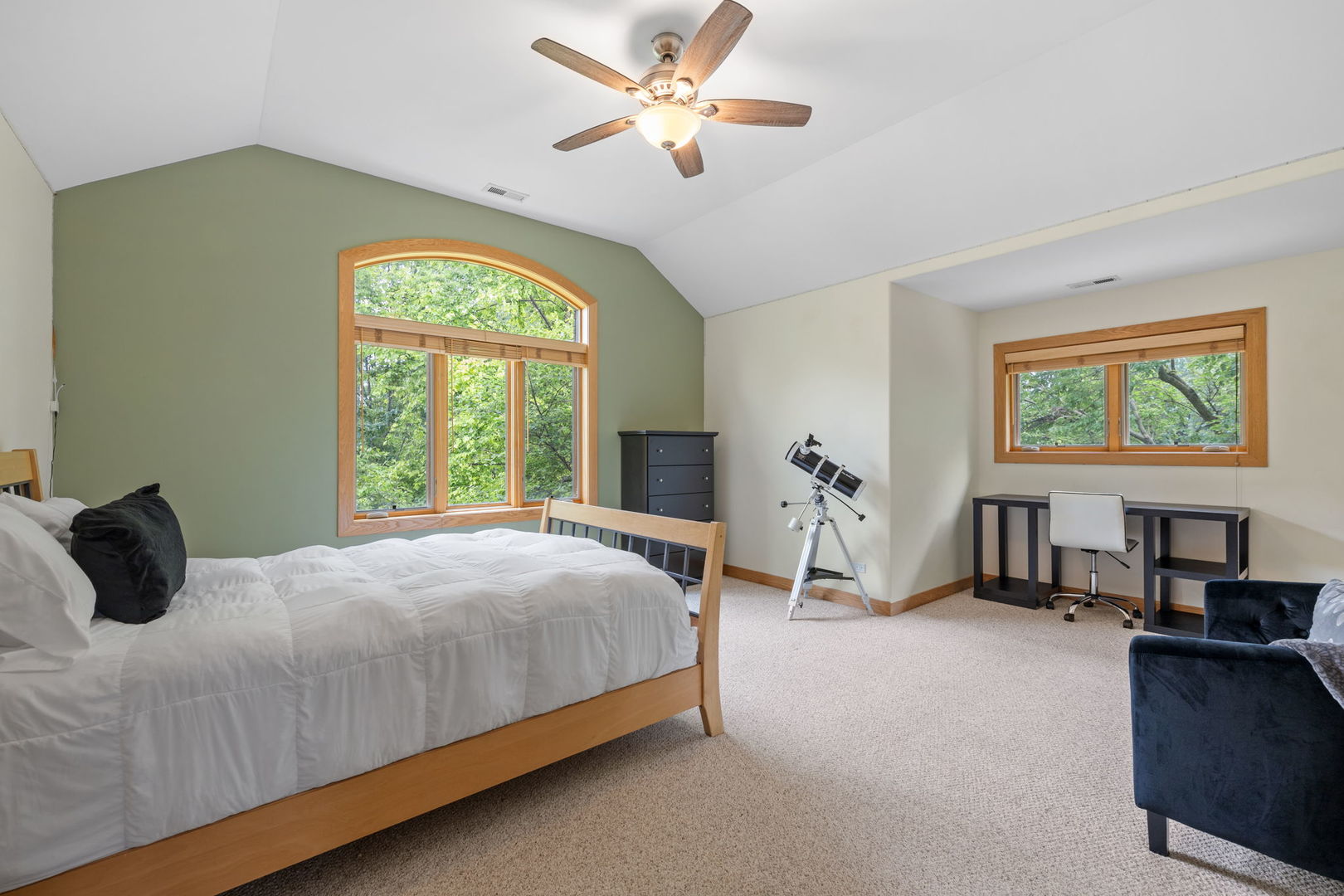 5546 Laurel Avenue, La Grange Highlands, IL 60525