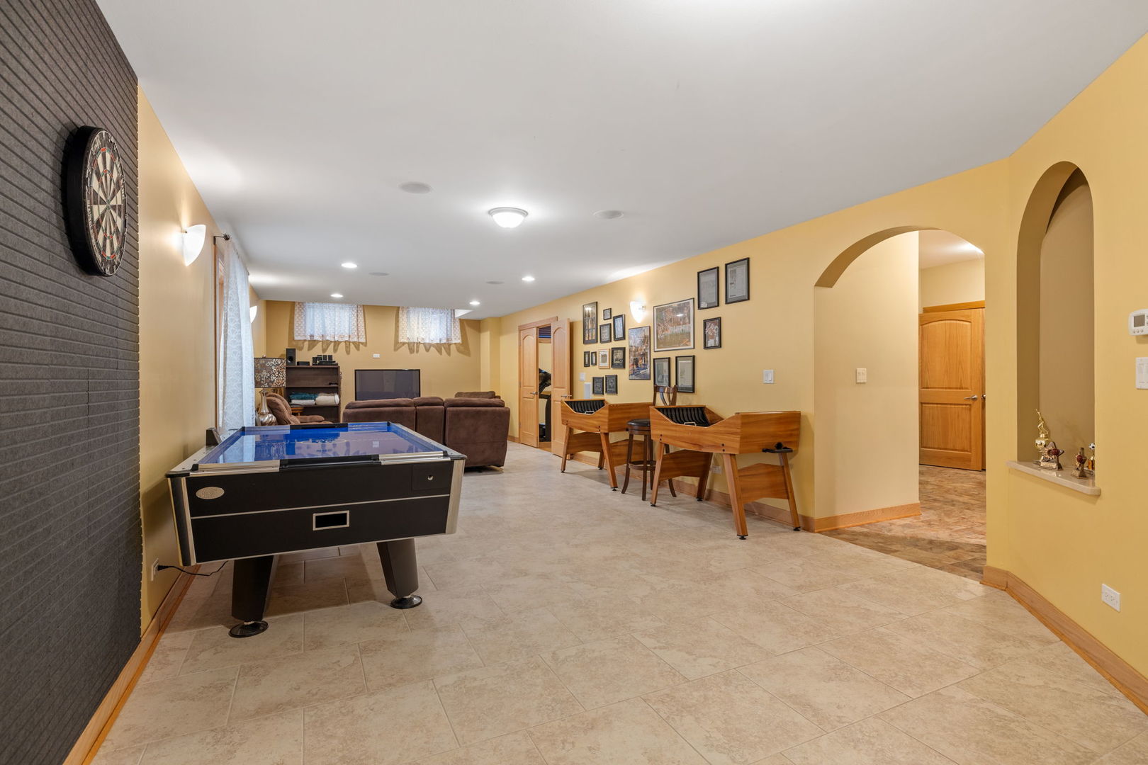 5546 Laurel Avenue, La Grange Highlands, IL 60525