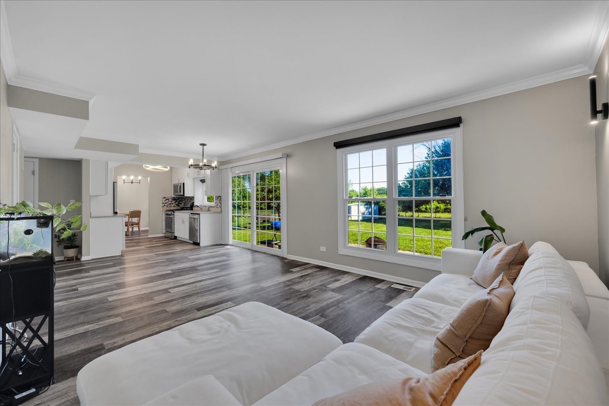 3142 Portland Court, Aurora, IL 60504