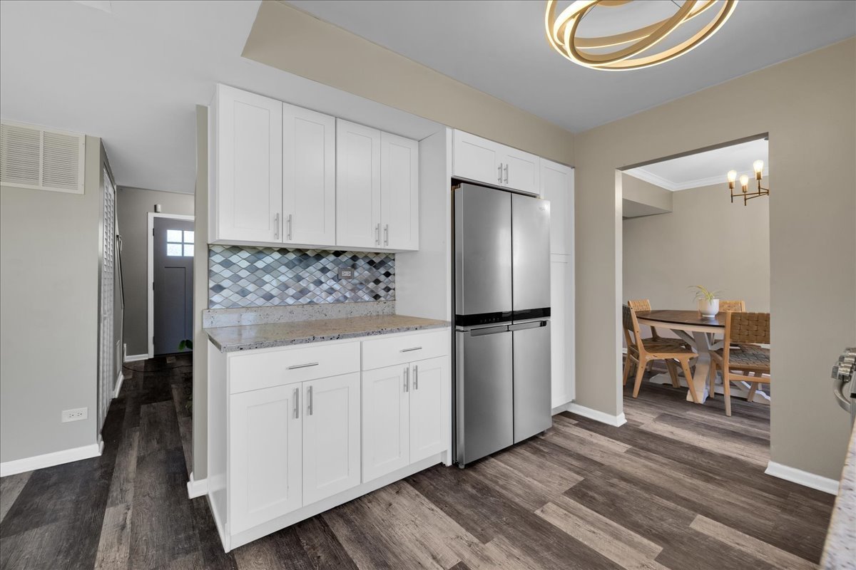 3142 Portland Court, Aurora, IL 60504