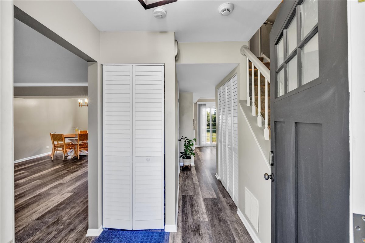 3142 Portland Court, Aurora, IL 60504