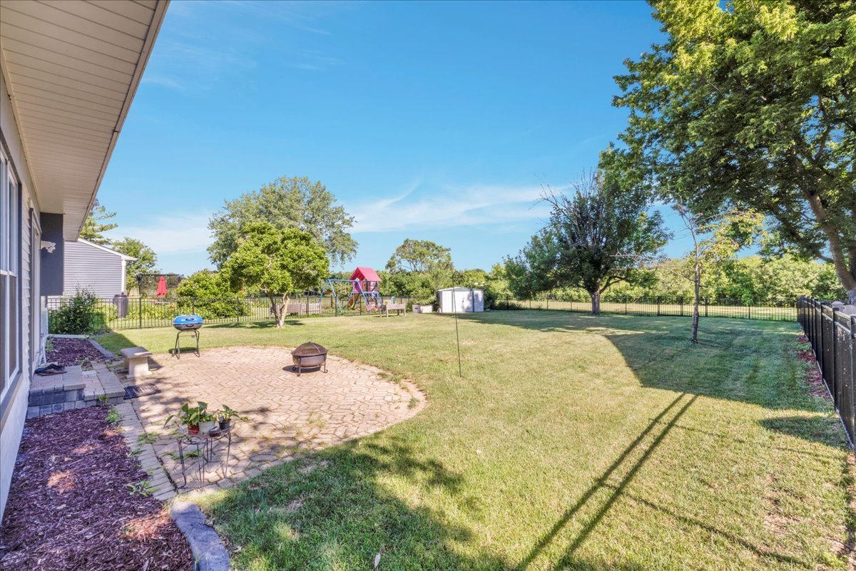 3142 Portland Court, Aurora, IL 60504
