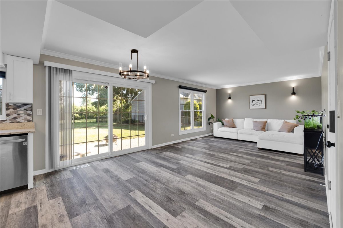 3142 Portland Court, Aurora, IL 60504