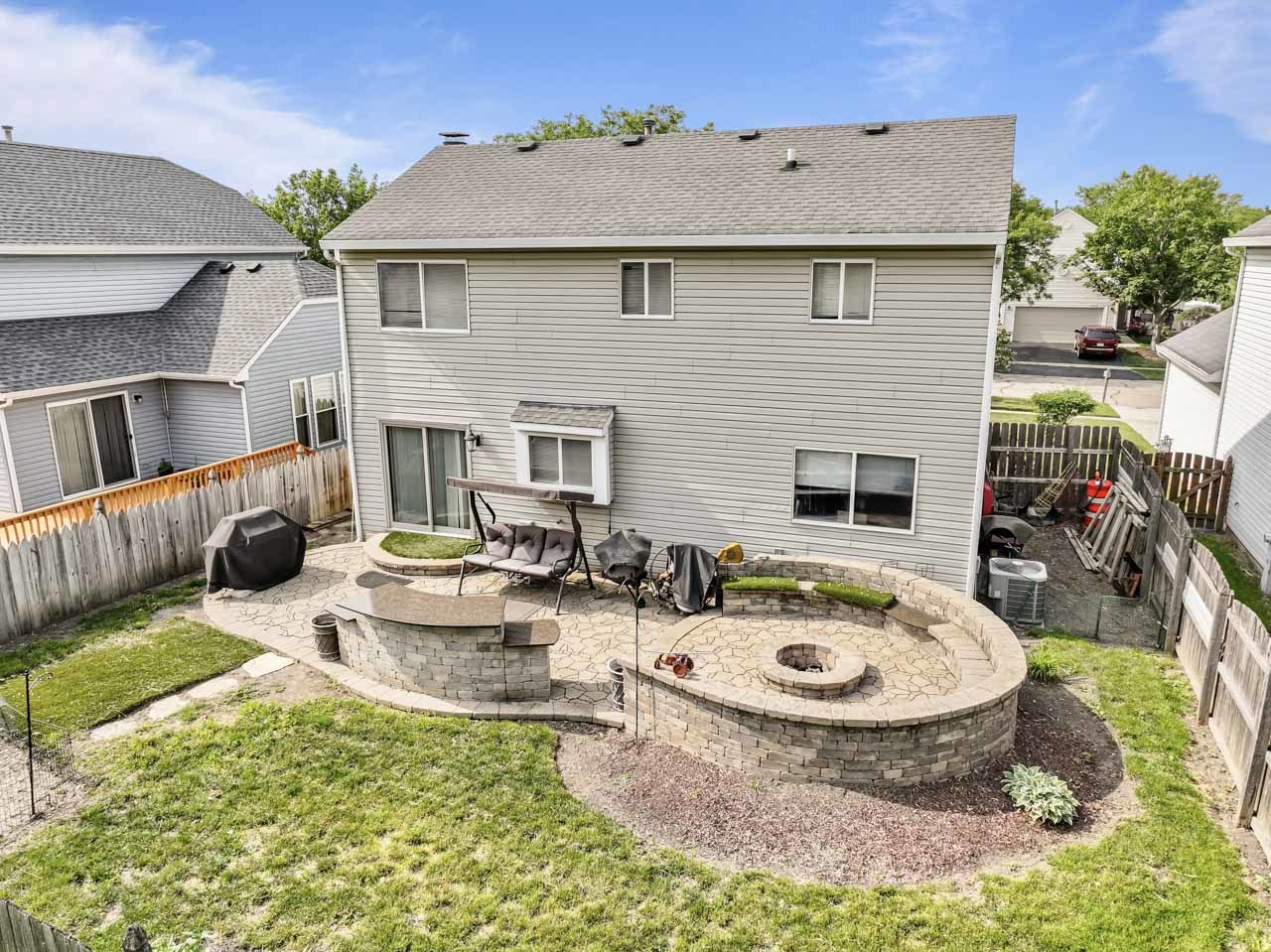 1861 Grosse Pointe Circle, Hanover Park, IL 60133