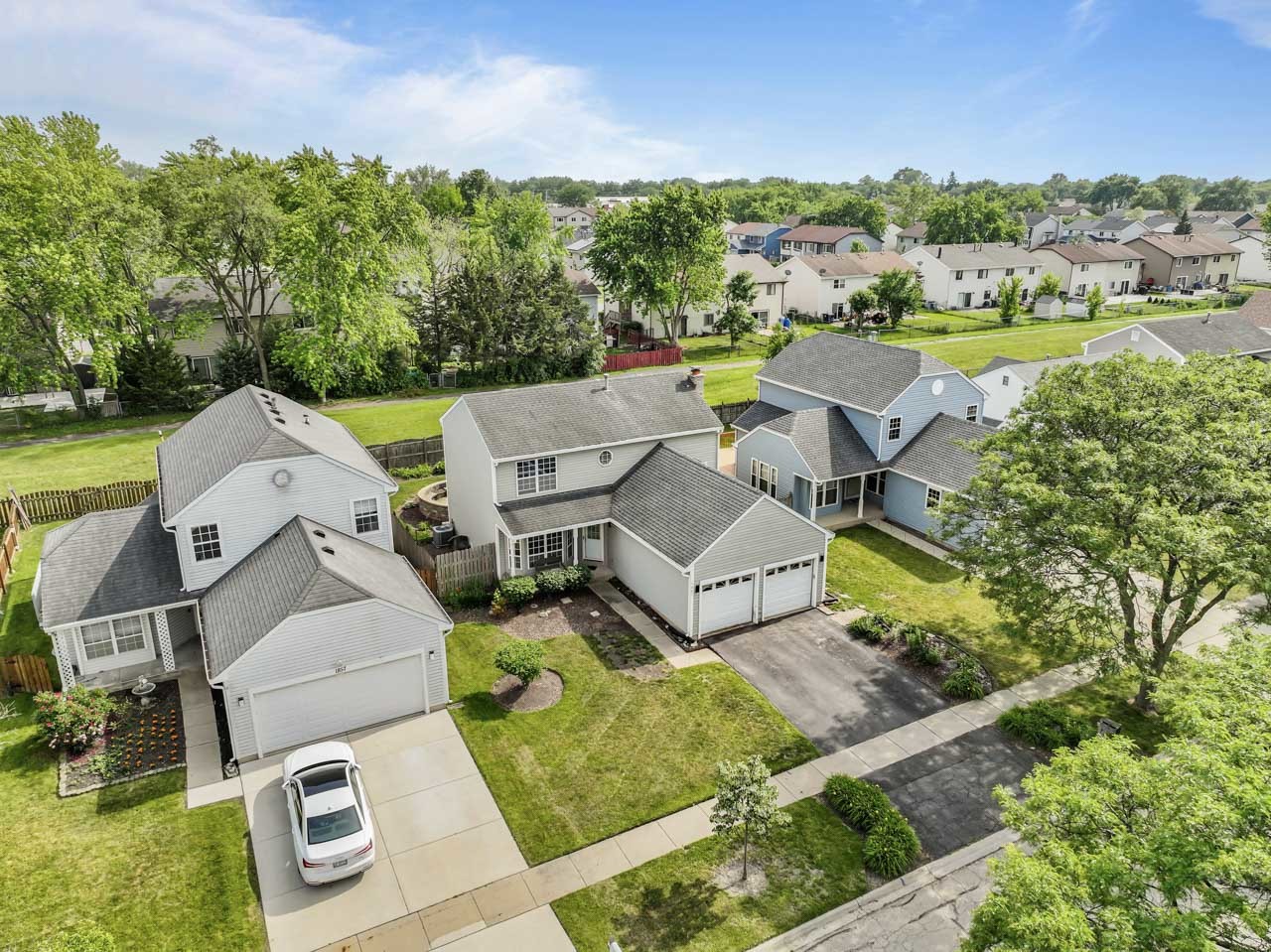 1861 Grosse Pointe Circle, Hanover Park, IL 60133