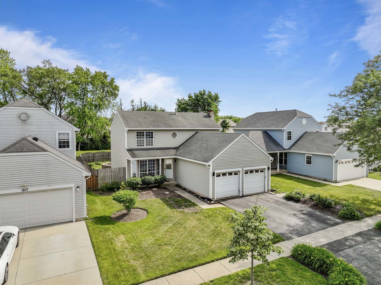 1861 Grosse Pointe Circle, Hanover Park, IL 60133