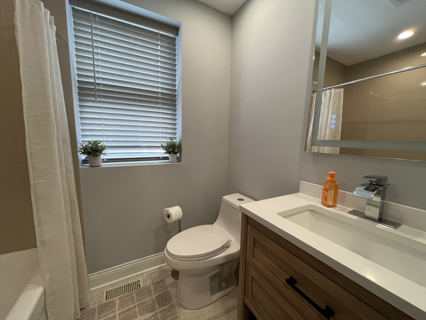 3407 N OAK PARK Avenue, Chicago, IL 60634