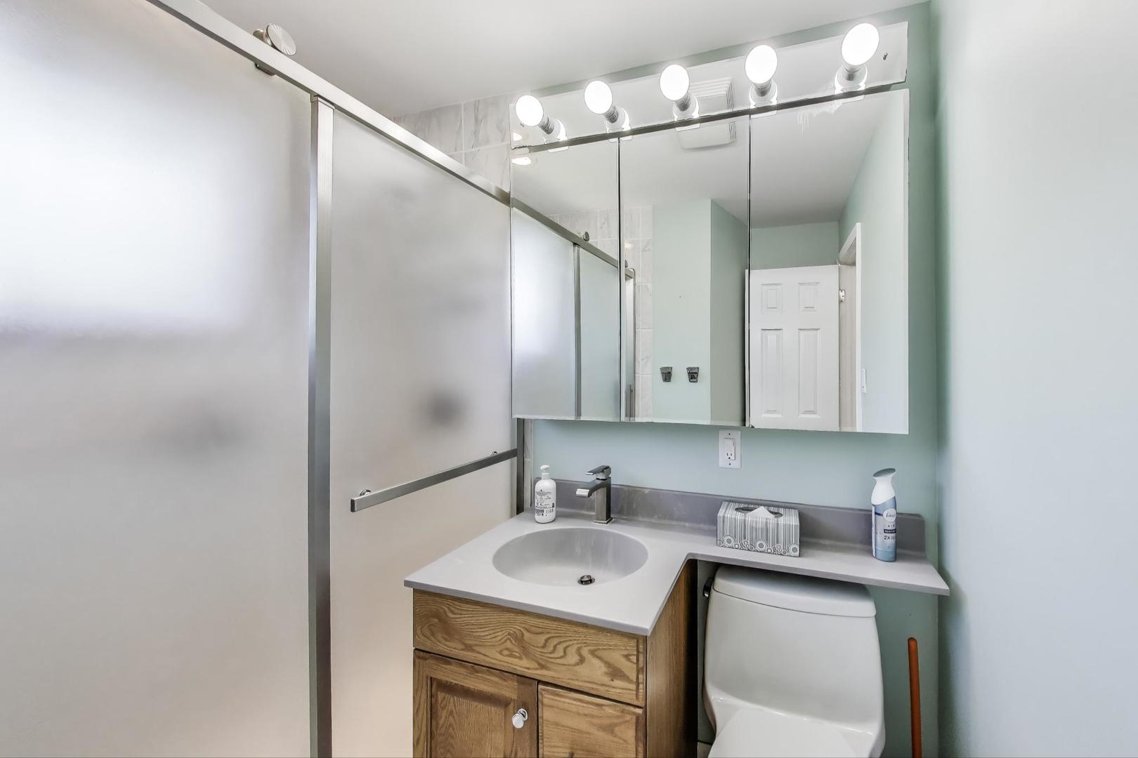 9524 Jefferson Avenue, Brookfield, IL 60513