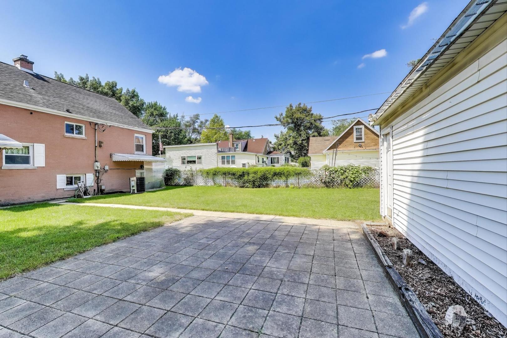 9524 Jefferson Avenue, Brookfield, IL 60513