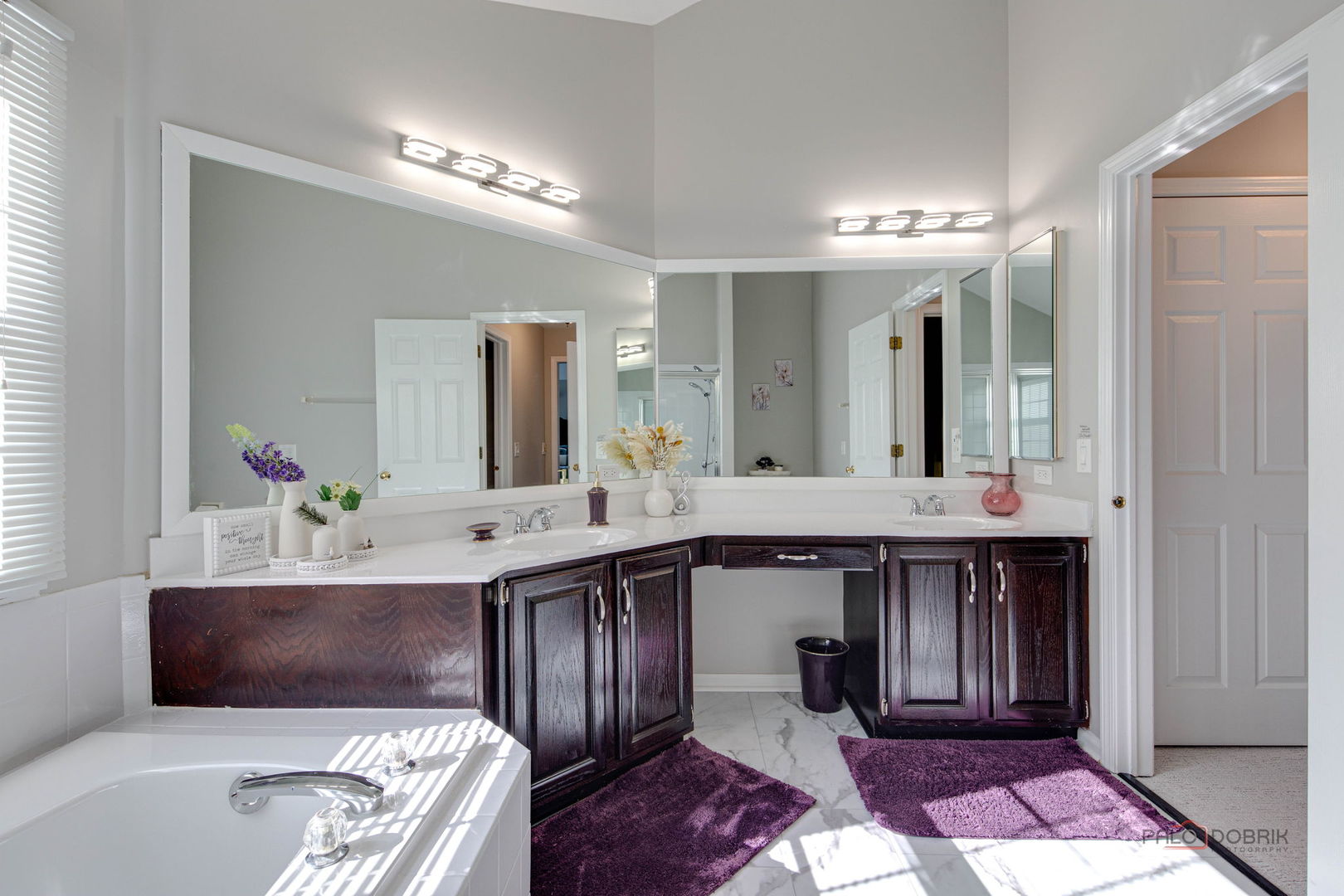 108 Brook Hill Lane, Vernon Hills, IL 60061