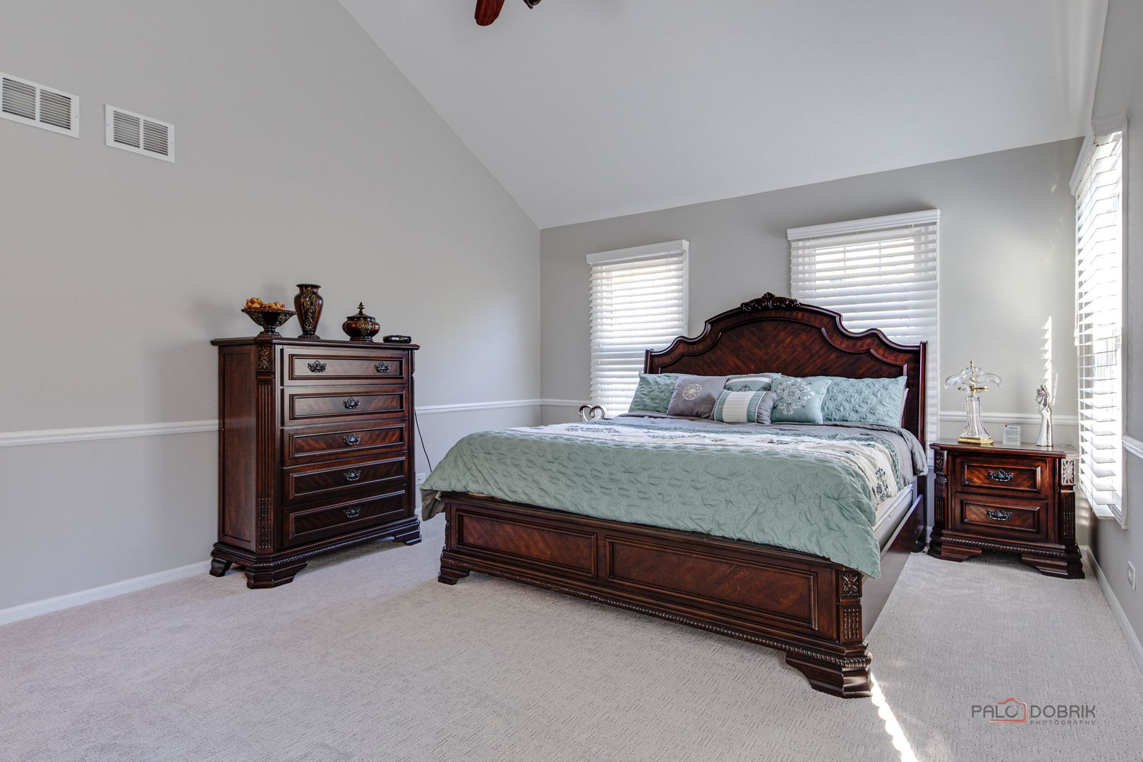 108 Brook Hill Lane, Vernon Hills, IL 60061