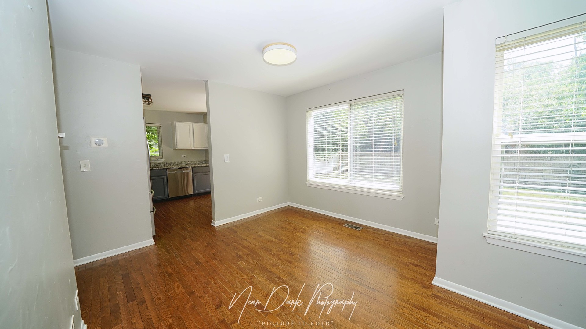 681 E Peachtree Lane, Round Lake Beach, IL 60073