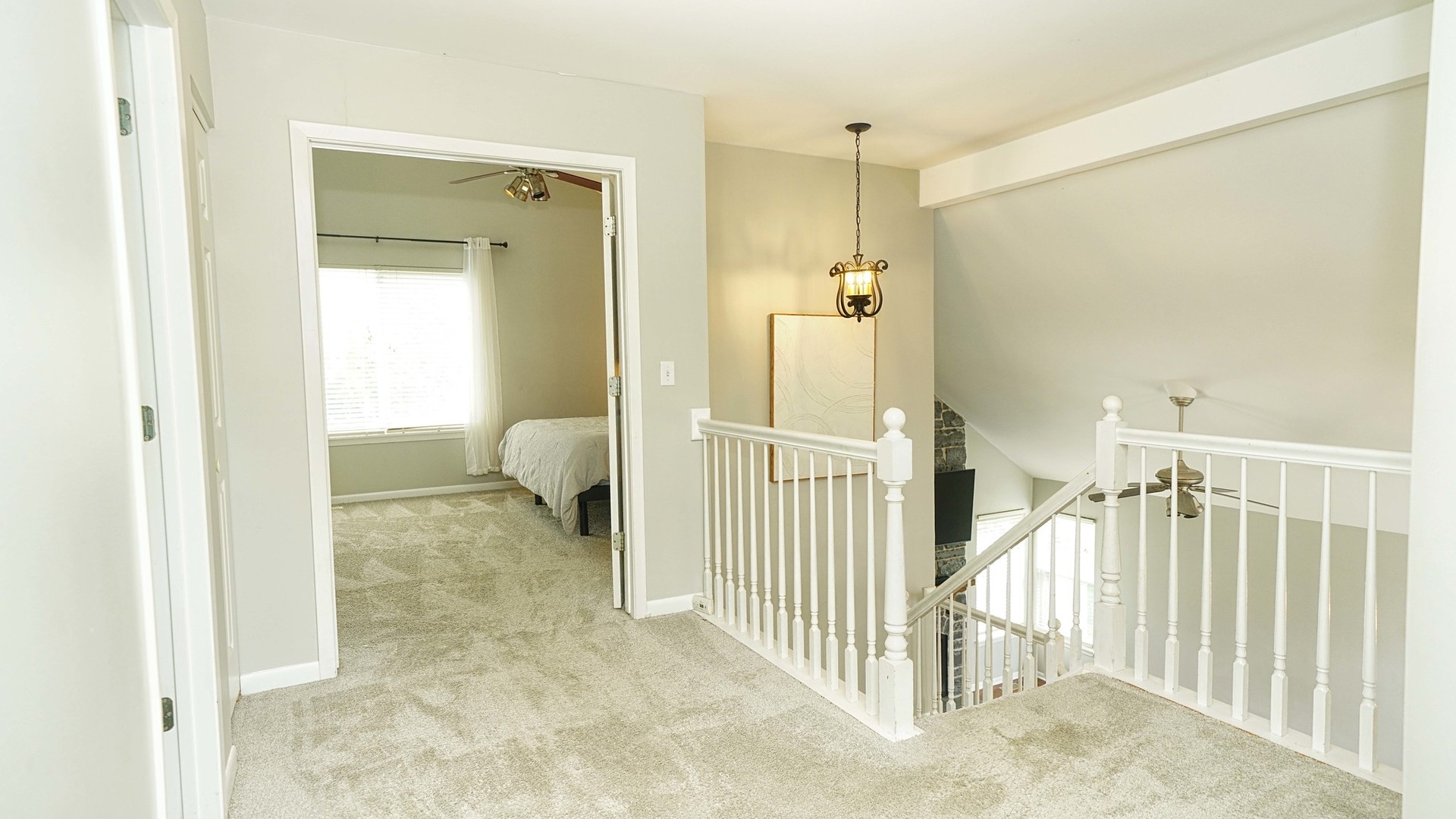 681 E Peachtree Lane, Round Lake Beach, IL 60073
