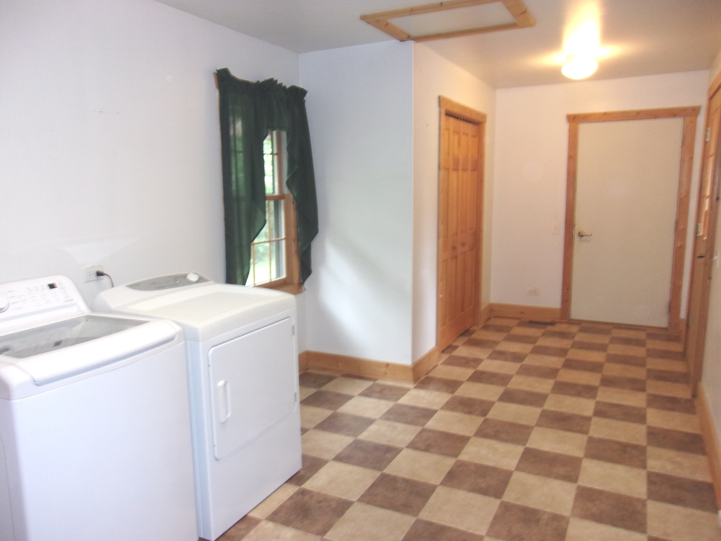 26901 W Burkhart Lane, Ingleside, IL 60041