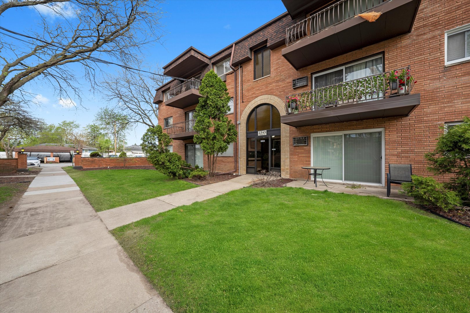 2345 185th Court #1, Lansing, IL 60438