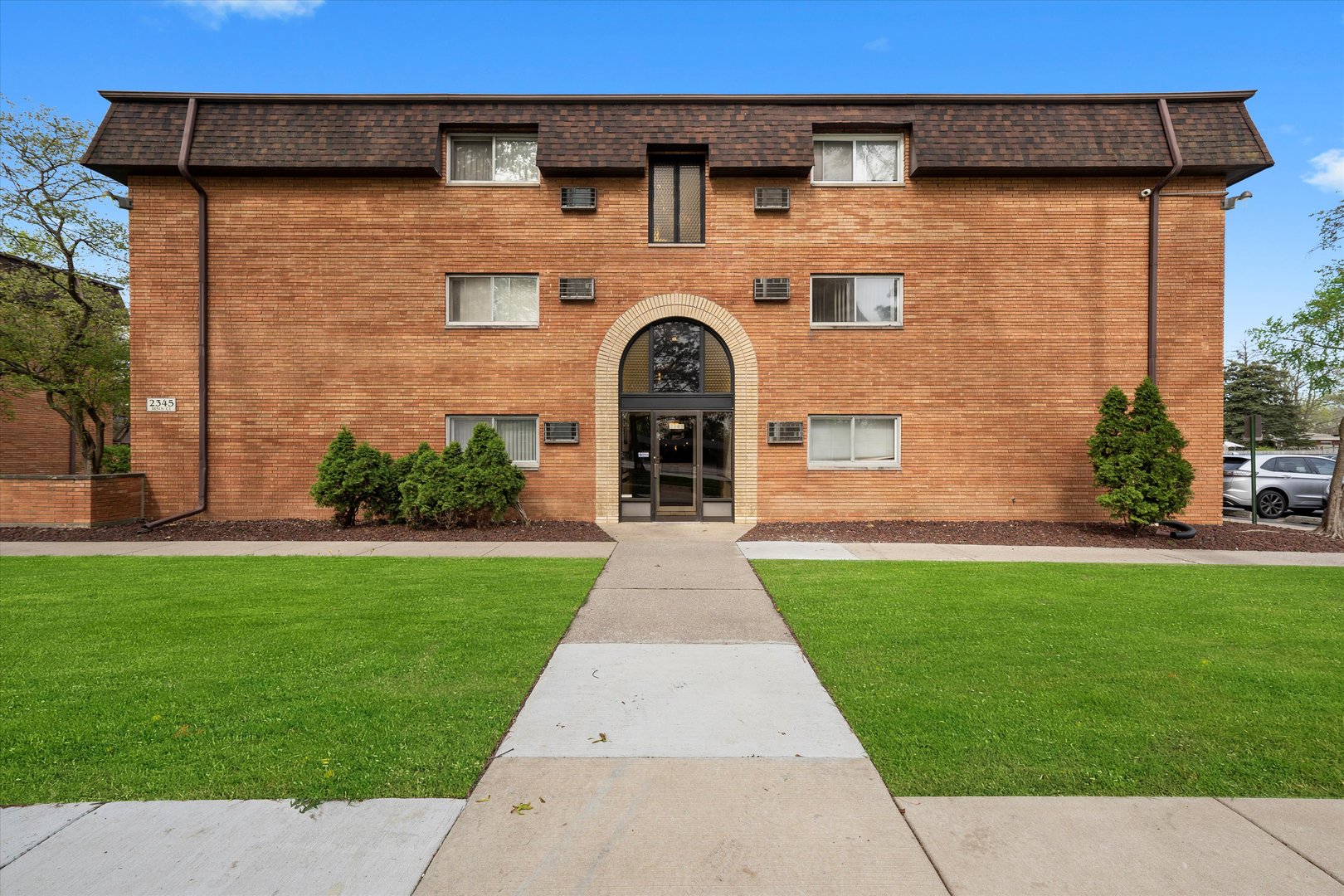 2345 185th Court #1, Lansing, IL 60438