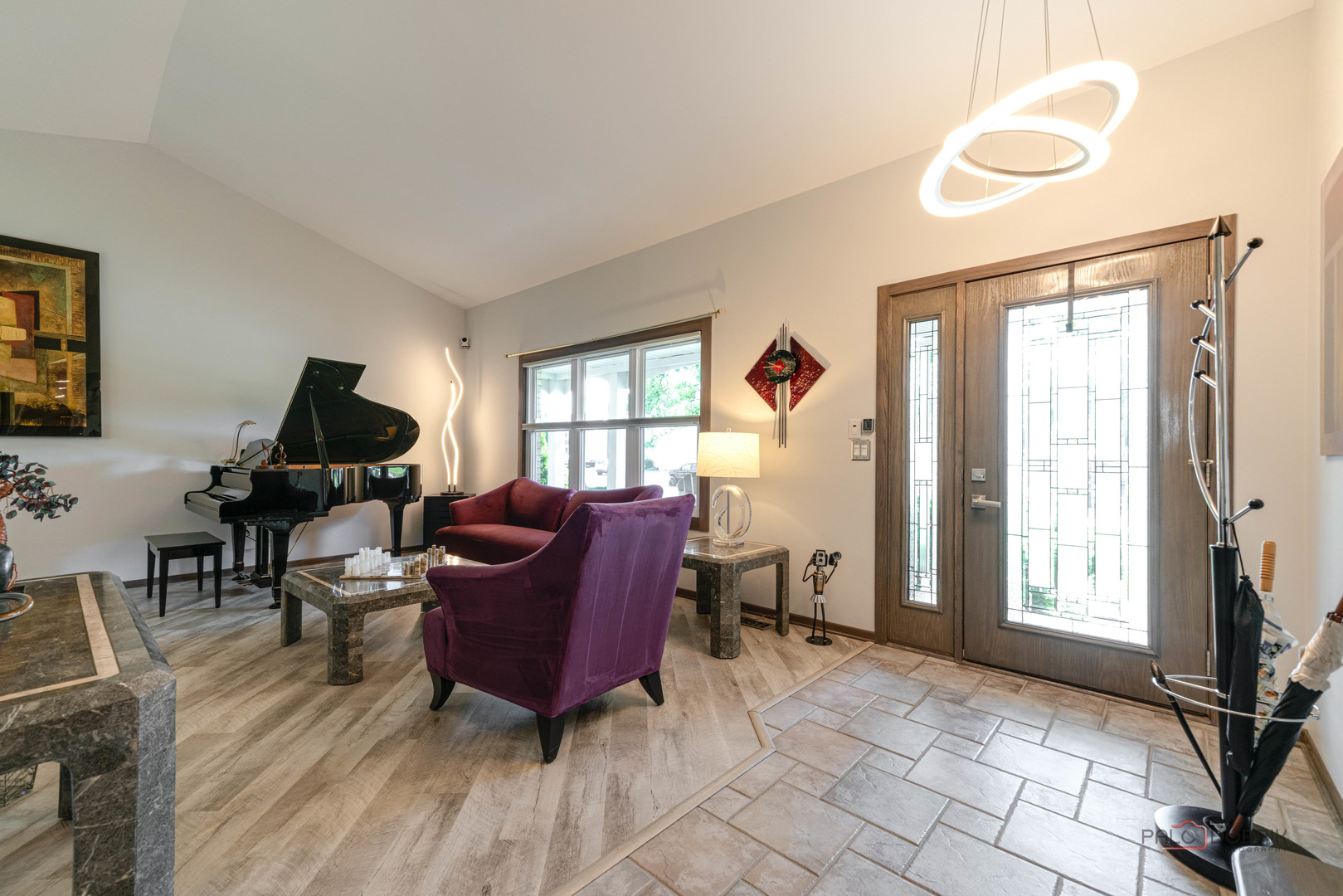 335 Indian Ridge Trail, Wauconda, IL 60084