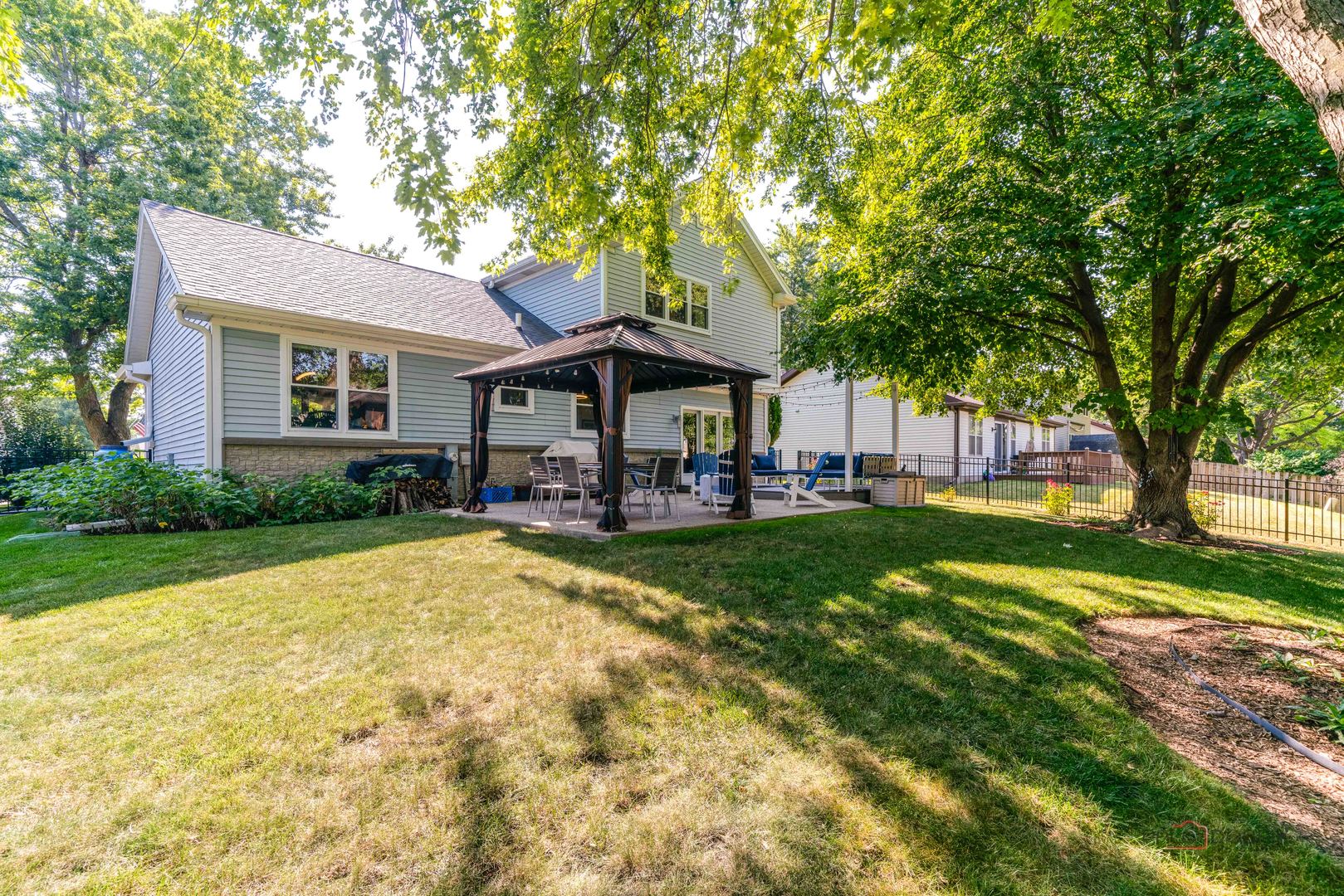 335 Indian Ridge Trail, Wauconda, IL 60084