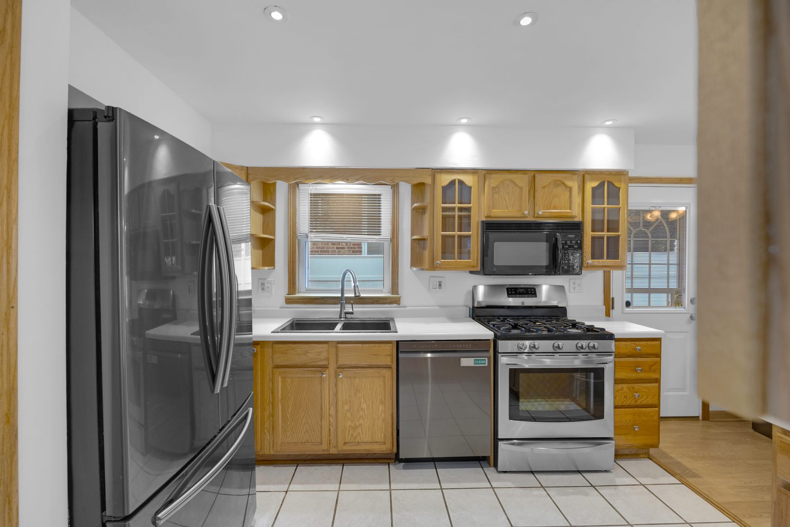 13041 S Muskegon Avenue, Chicago, IL 60633