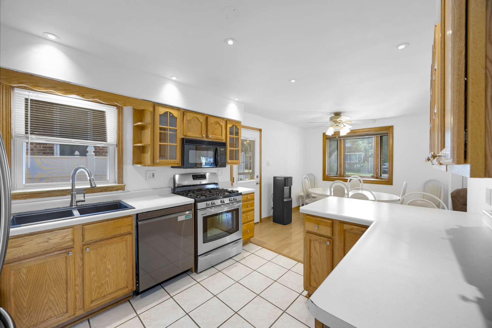 13041 S Muskegon Avenue, Chicago, IL 60633
