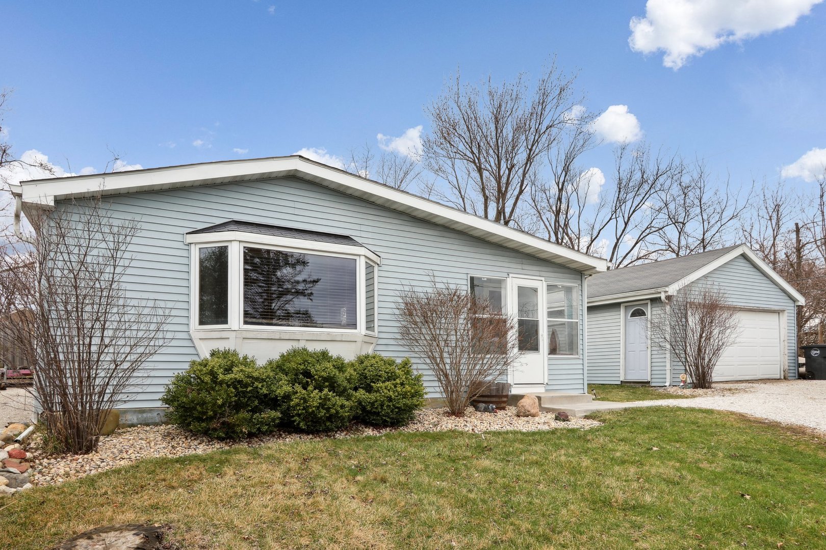 11420 286th Avenue, Trevor, WI 53179