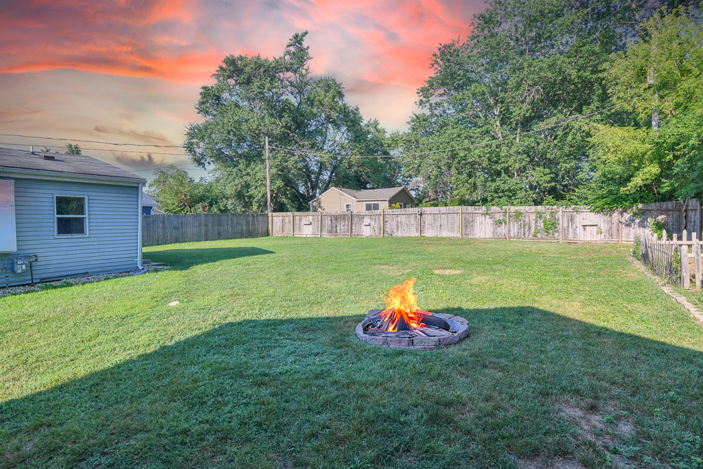11420 286th Avenue, Trevor, WI 53179