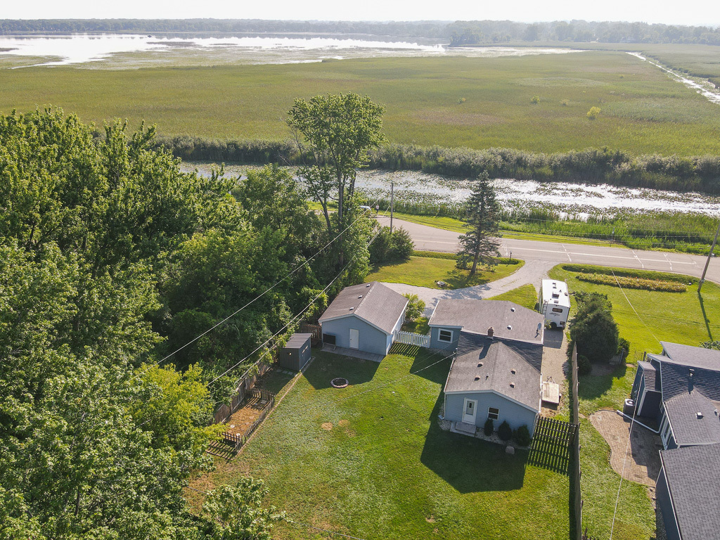 11420 286th Avenue, Trevor, WI 53179