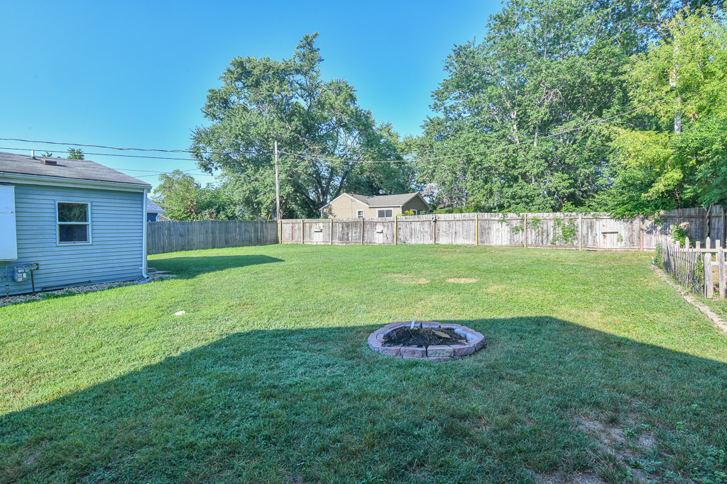 11420 286th Avenue, Trevor, WI 53179