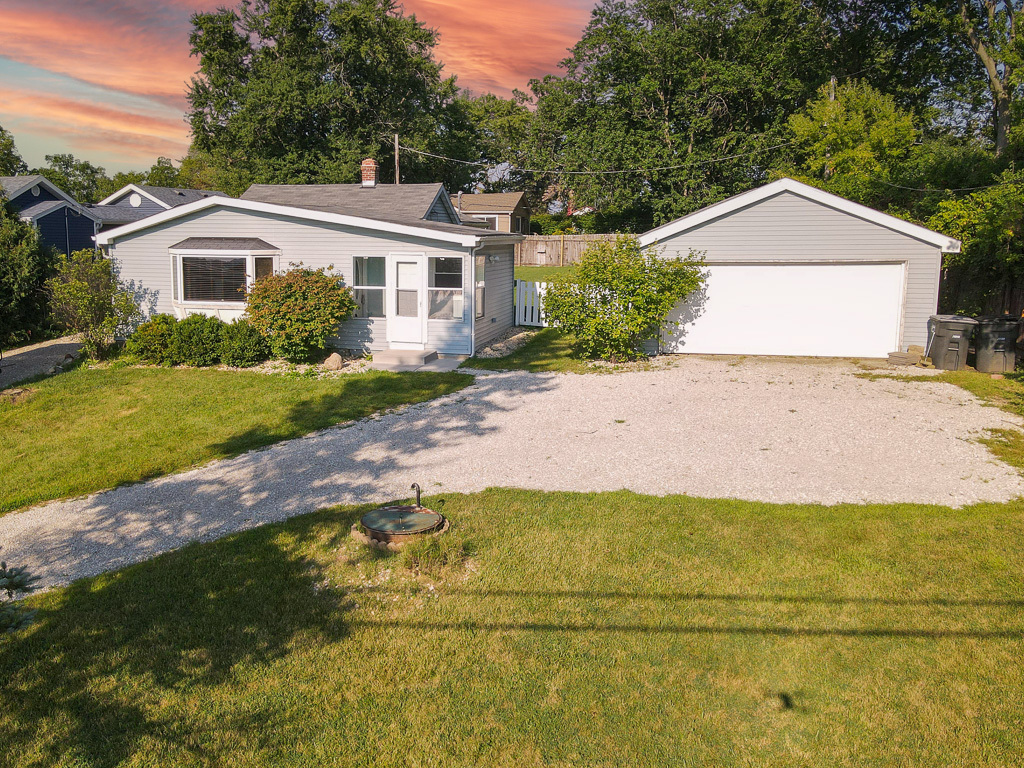 11420 286th Avenue, Trevor, WI 53179