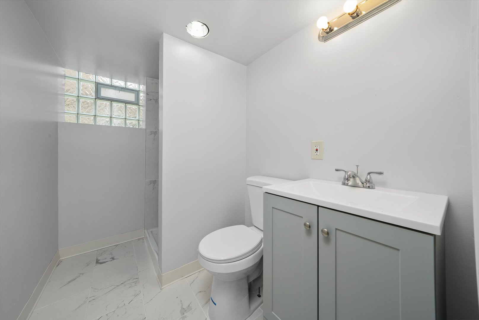 1445 E 83rd Street, Chicago, IL 60619