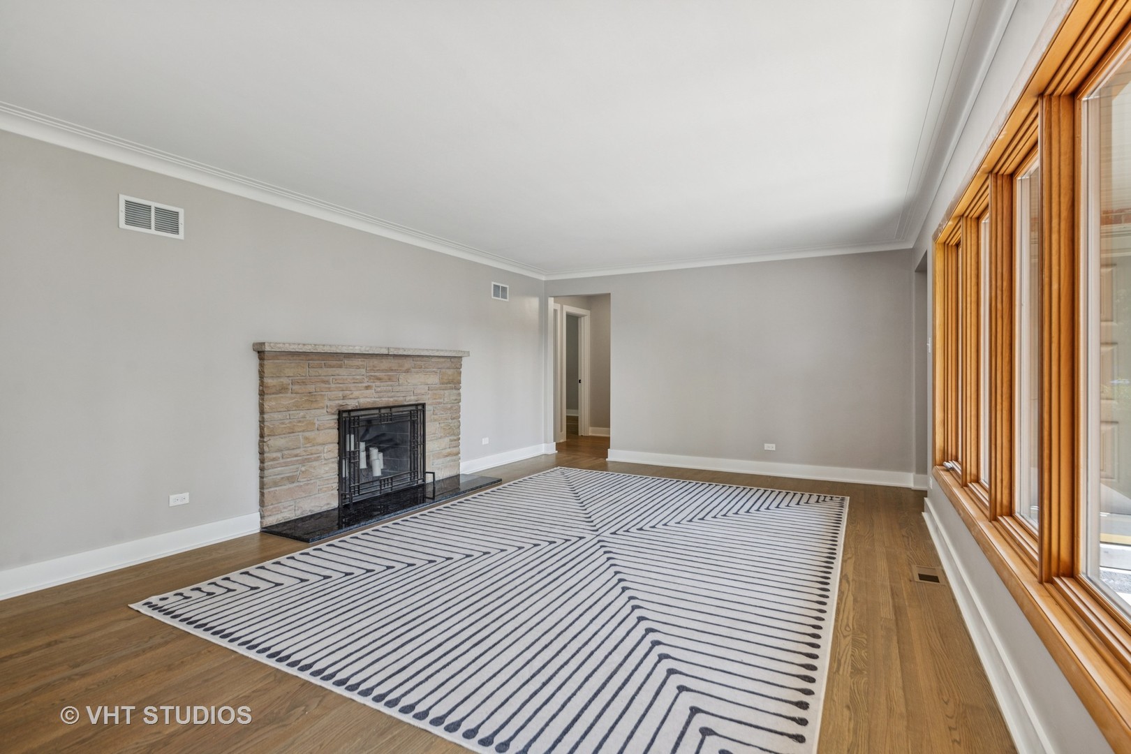 6411 Pontiac Drive, Indian Head Park, IL 60525
