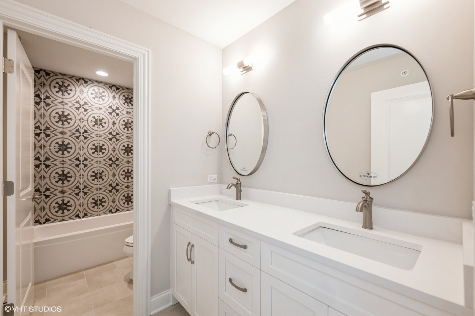1060 LIVINGSTON (LOT 5) Avenue, Highland Park, IL 60035